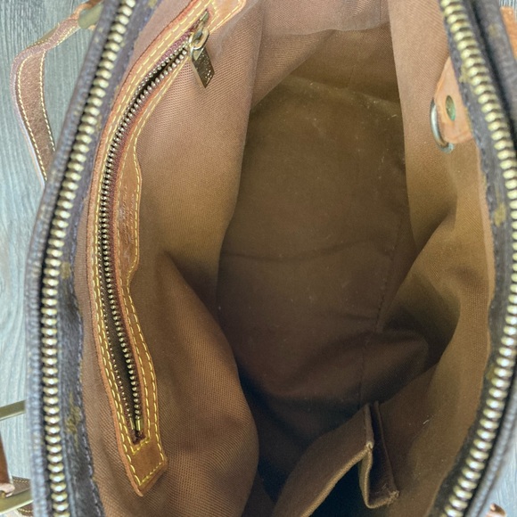 Louis Vuitton Monogram Tote - Picture 5 of 15